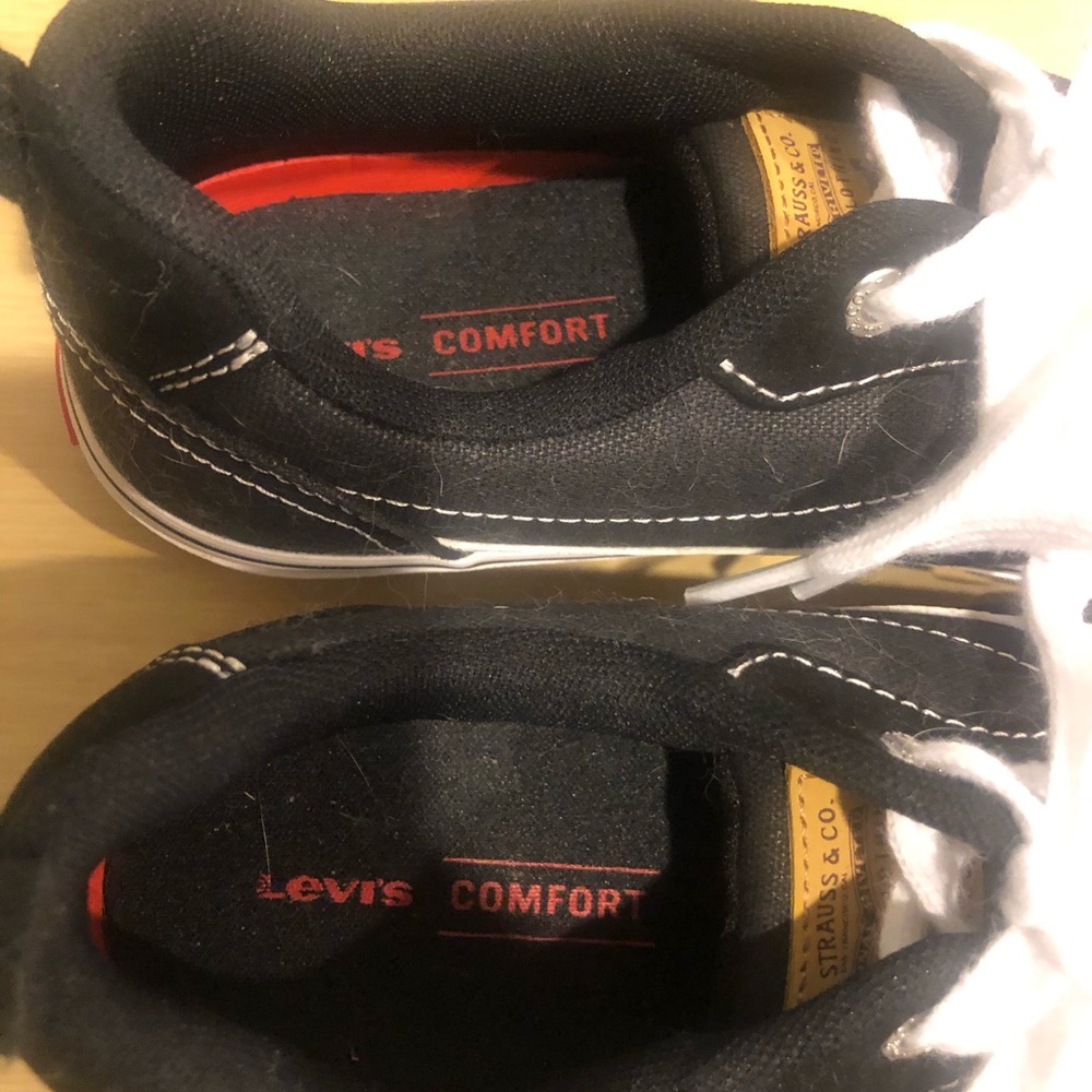 Kickin In Levi’s - Picture 4 of 4